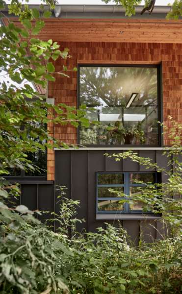 Half’n’half cladding with wood and steel, Schleusenberg 1, 23896 Panten